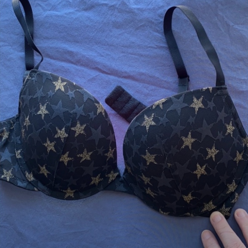NWOT LS Remix push-up/plunge, 34D. *P1016
